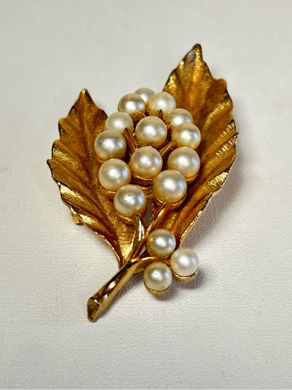 Vintage Lisner Faux Pearl Botanical Leaf Mid-Century Brooch Pin